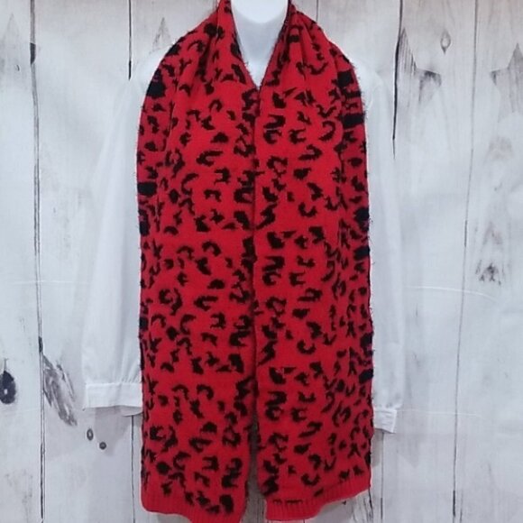 Red Leopard Print Scarf - Picture 3 of 3